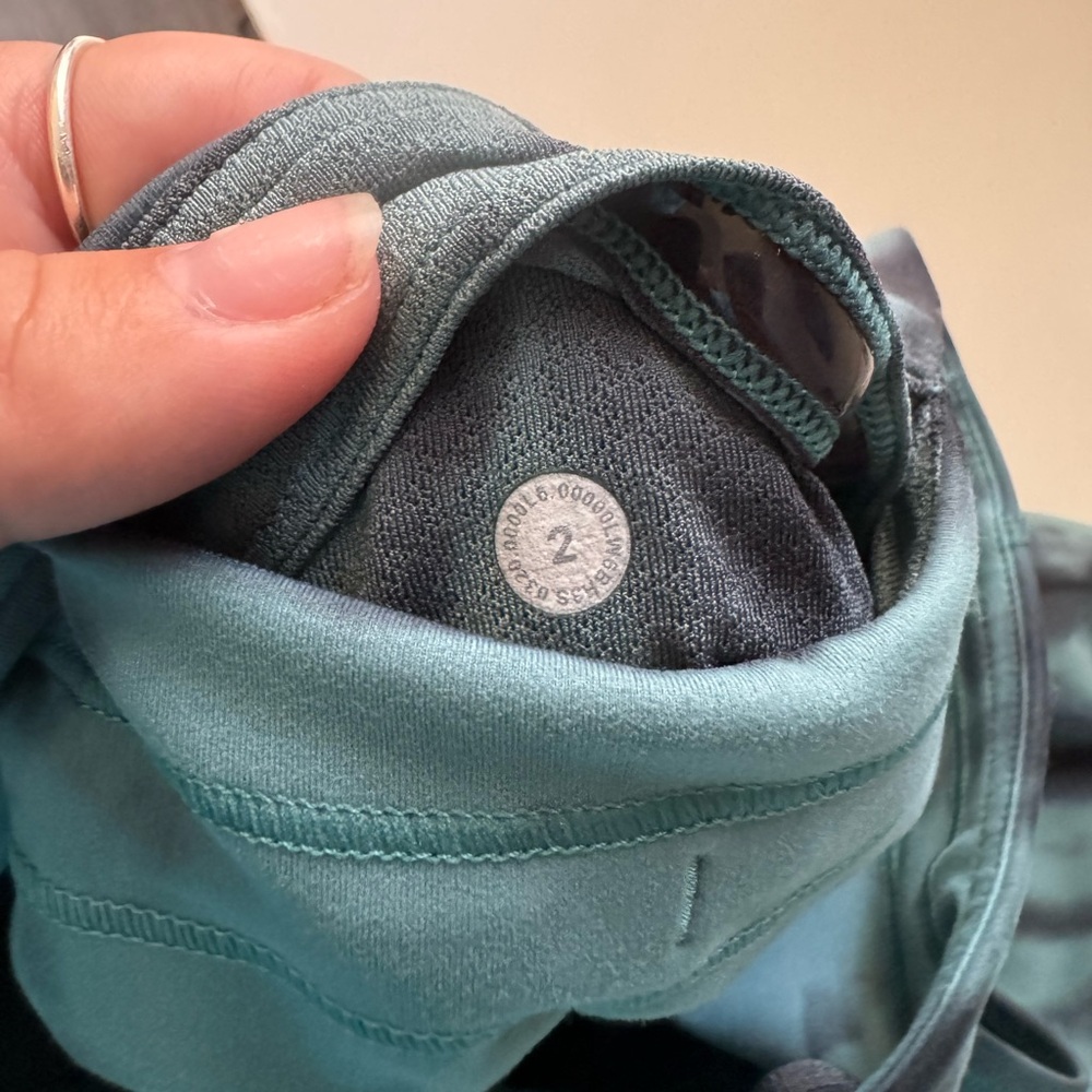 Lululemon Invigorate High Rise Crop 23” - Picture 4 of 7